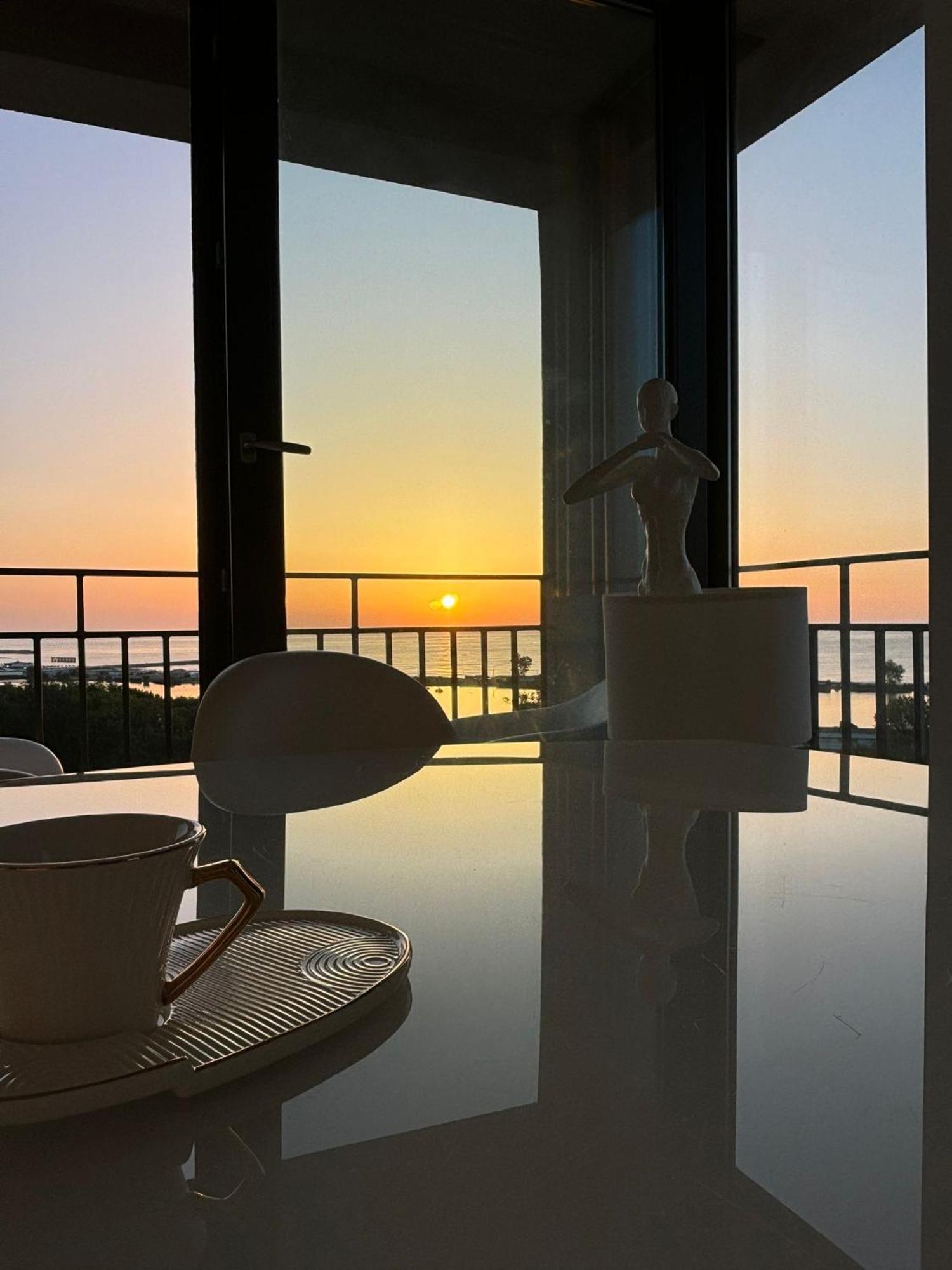 Donna Alba Seaview Penthouse, Casa Ta De Pe Plaja Lägenhet Neptun Exteriör bild