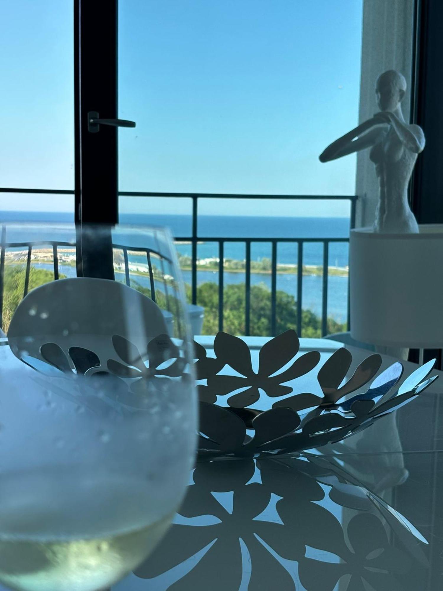 Donna Alba Seaview Penthouse, Casa Ta De Pe Plaja Lägenhet Neptun Exteriör bild