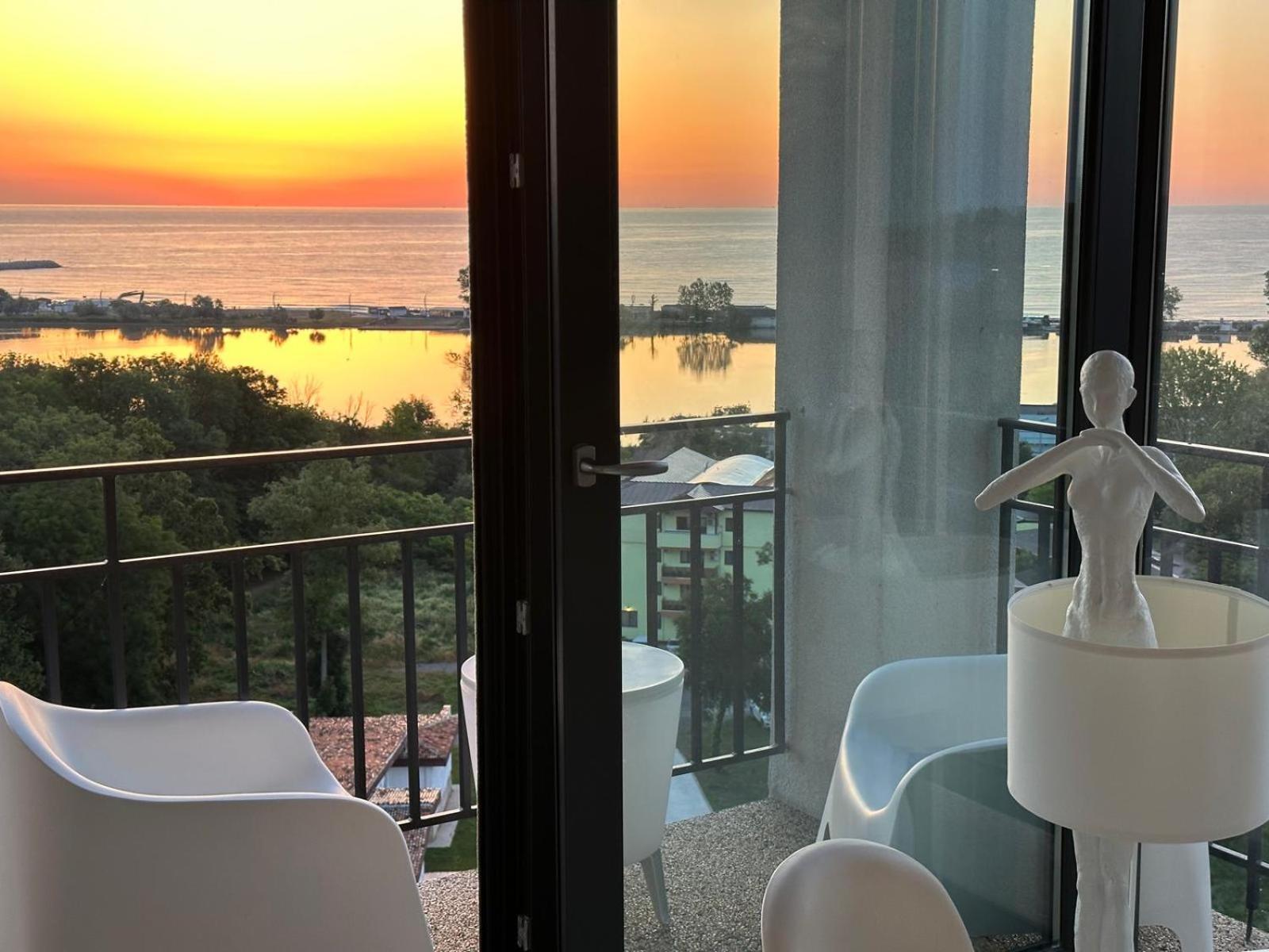 Donna Alba Seaview Penthouse, Casa Ta De Pe Plaja Lägenhet Neptun Exteriör bild