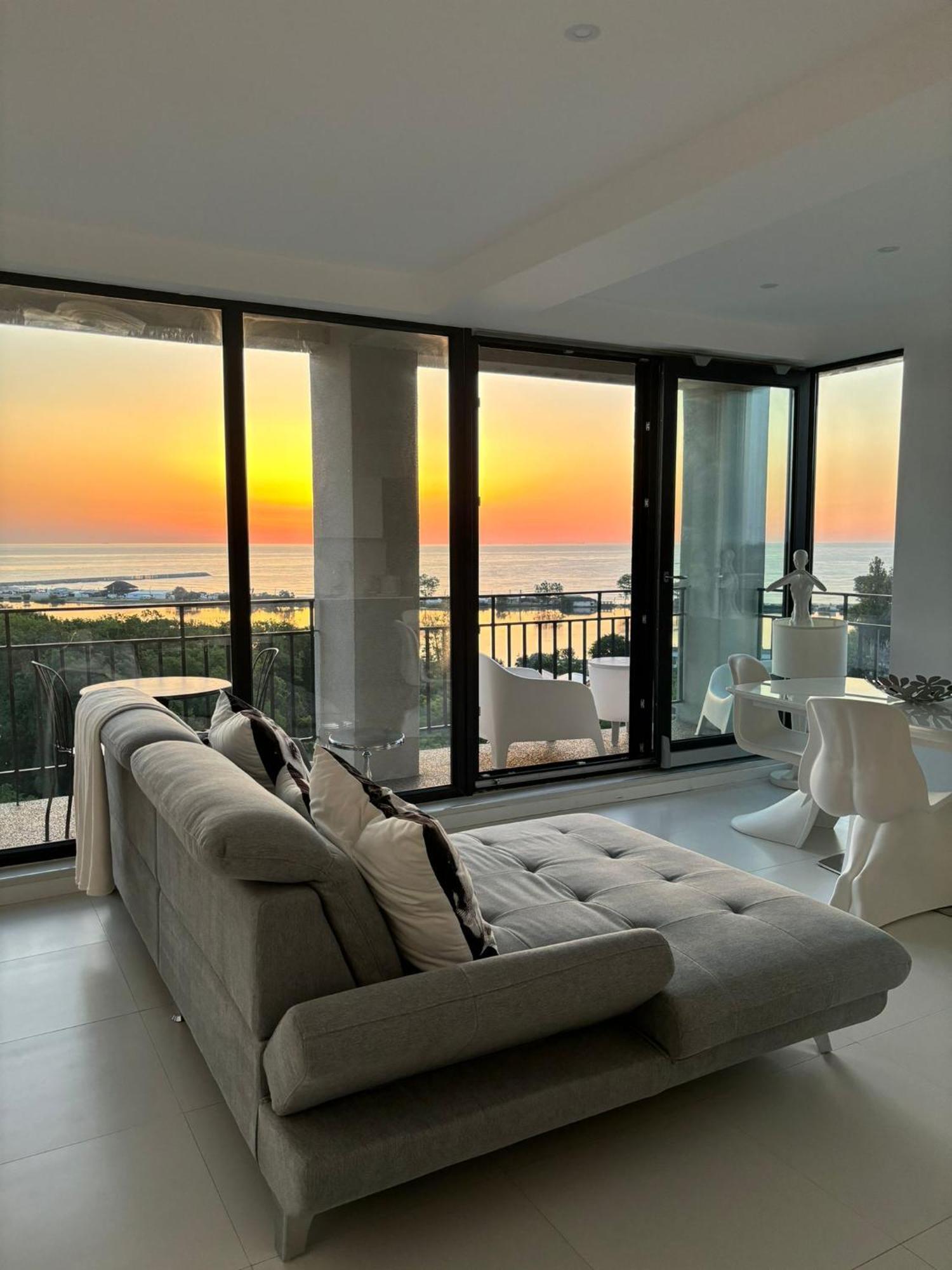 Donna Alba Seaview Penthouse, Casa Ta De Pe Plaja Lägenhet Neptun Exteriör bild